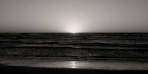 PL66 - Playa blanco y negro
